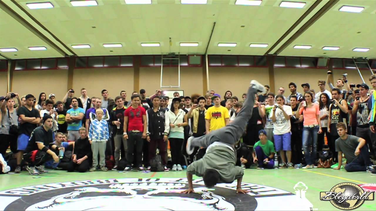 Blond vs Hill | BATTLE CRY 2012