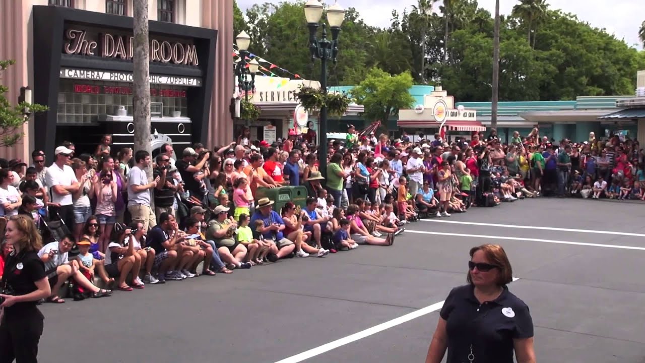 2013 Star Wars Weekend Legends of the Force Parade in HD