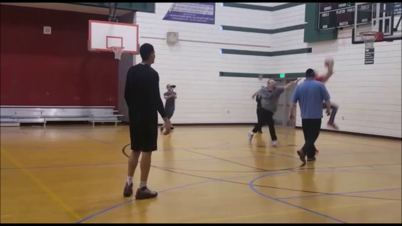 Rechnitz Twins Play Basketball Against NBA Los Angeles Lakers Players