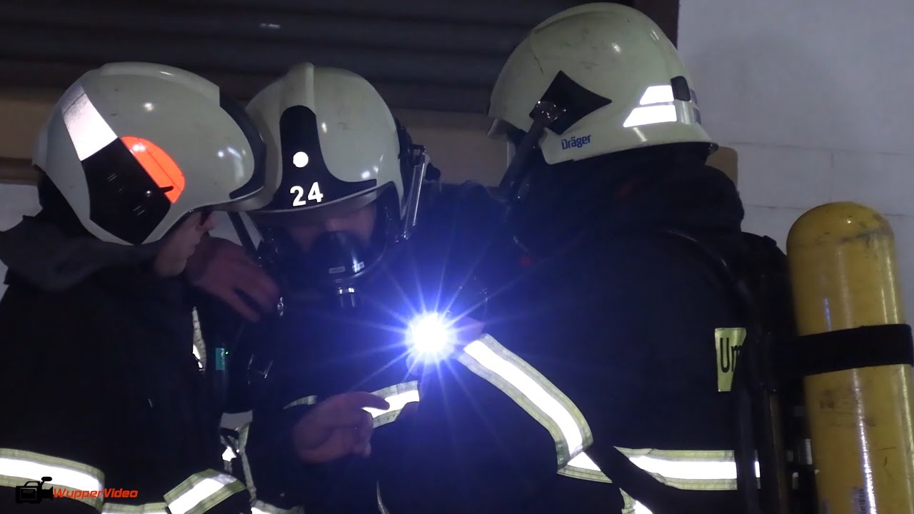 Auslaufende Chemikalien verursachen Gefahrguteinsatz der Feuerwehr in Wuppertal | 12.01.2020