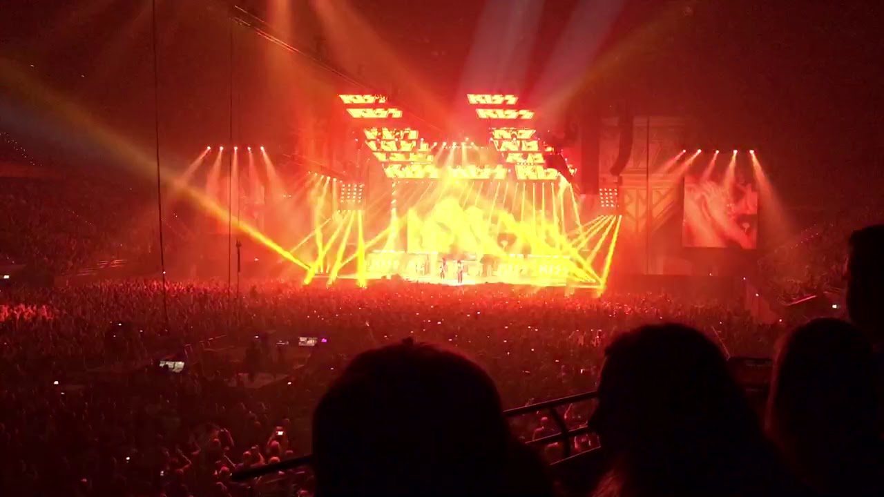 Kiss - I Was Made For Lovin' You | Live Rotterdam, The Netherlands