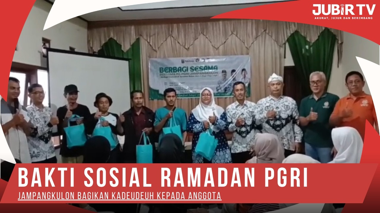 Bakti Sosial Ramadan, PGRI Jampangkulon Bagikan Kadeudeuh kepada Anggota