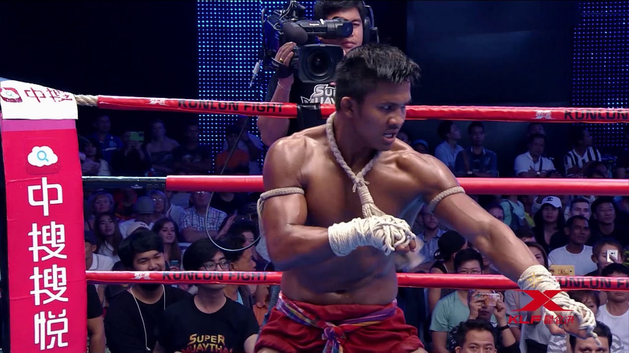 Buakaw Banchamek 1VS3 coolest Muay Boran Performance