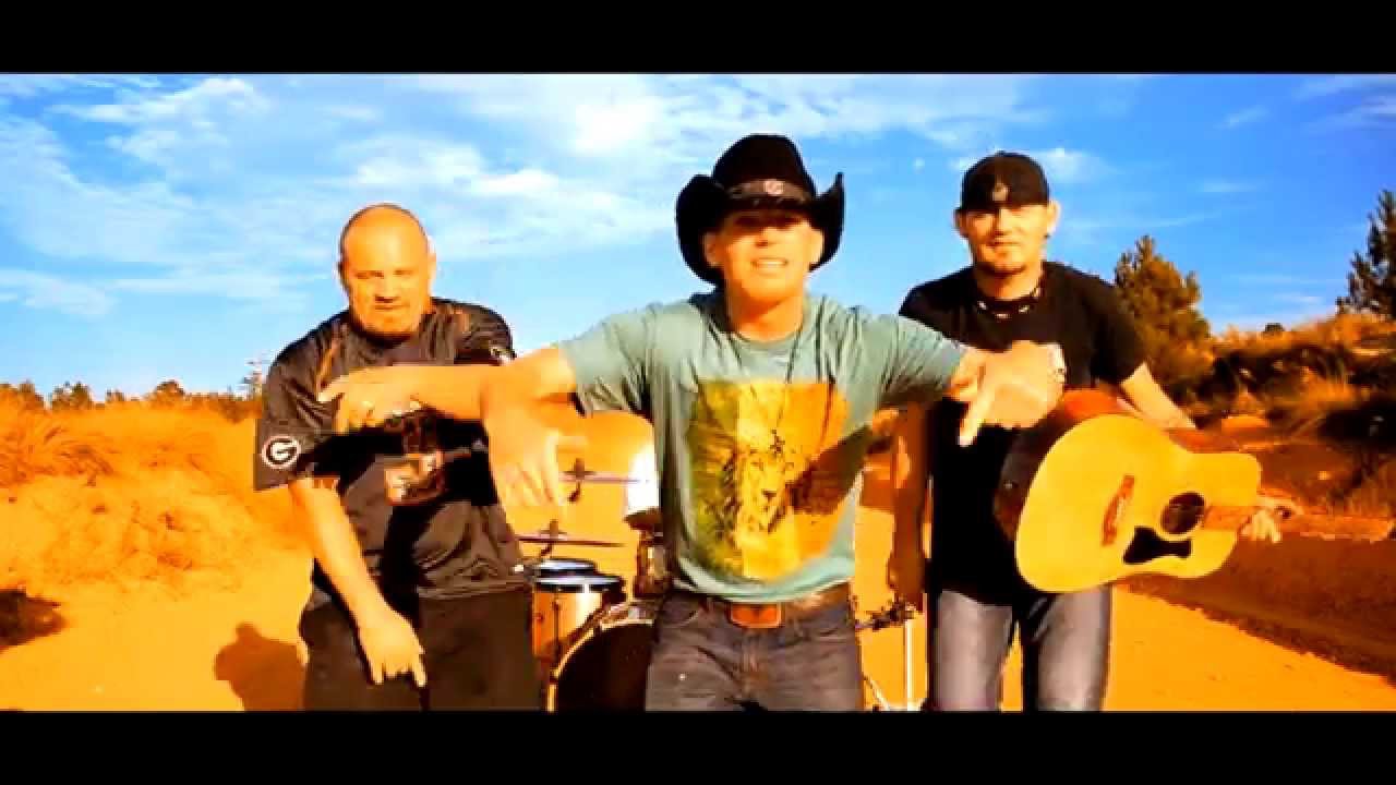 Loose Cannon ft Da Kowboi  - Dirt Road Therapy