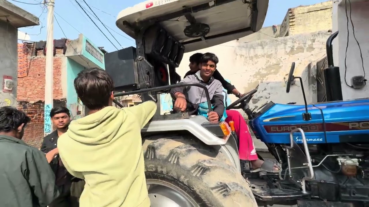 Sikandar ma kara diya kam#powertrac #hollend #farming #tyer #viralvideo #jonedeere #kisan #nishu