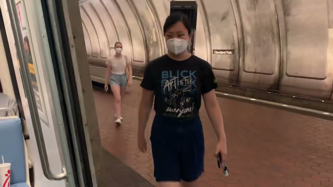 Wmata Metrorail red line, 6000 Series ride, Bethesda, to Metro Center Station.