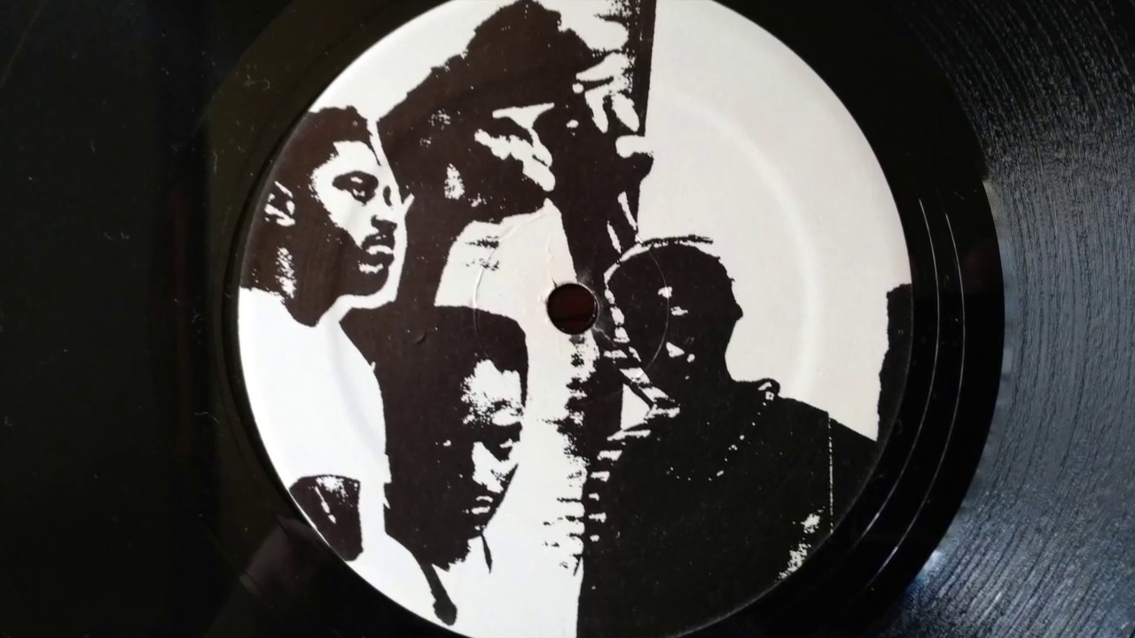 Members of the House (Underground Resistance) Reach Out For The Love ( Love Mix )
