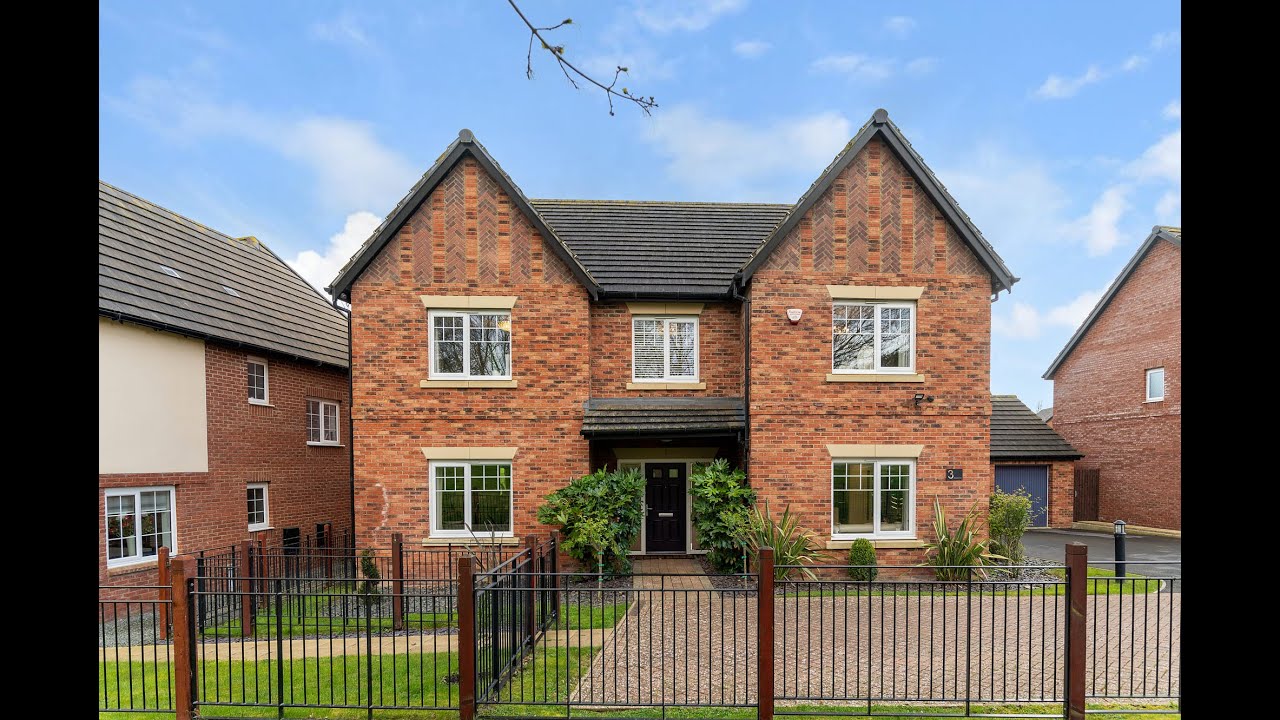 Buttercup Drive | Daventry | Claire Heritage & Sam Funnell | Fine & Country Rugby