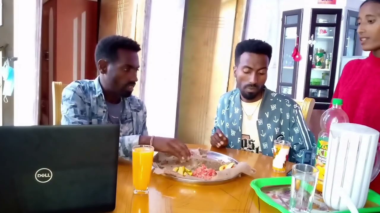 Obboleessa isaa fulduratti kaballaa afaanitti na kenne😭