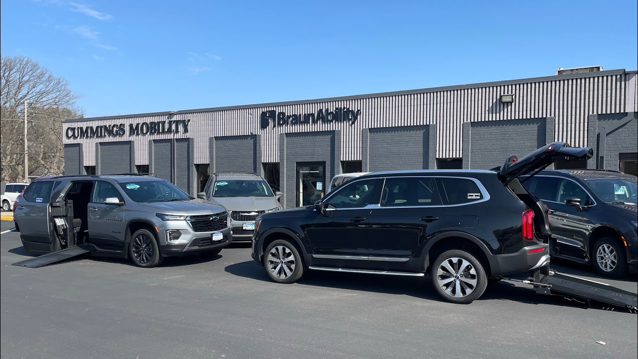 Kia Telluride vs Chevy Traverse - Battle For Top Wheelchair Accessible SUV