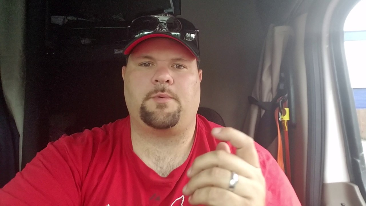 Cb antenna setup freightliner #trucker #trucklife #otr #truckinglife  #trucking