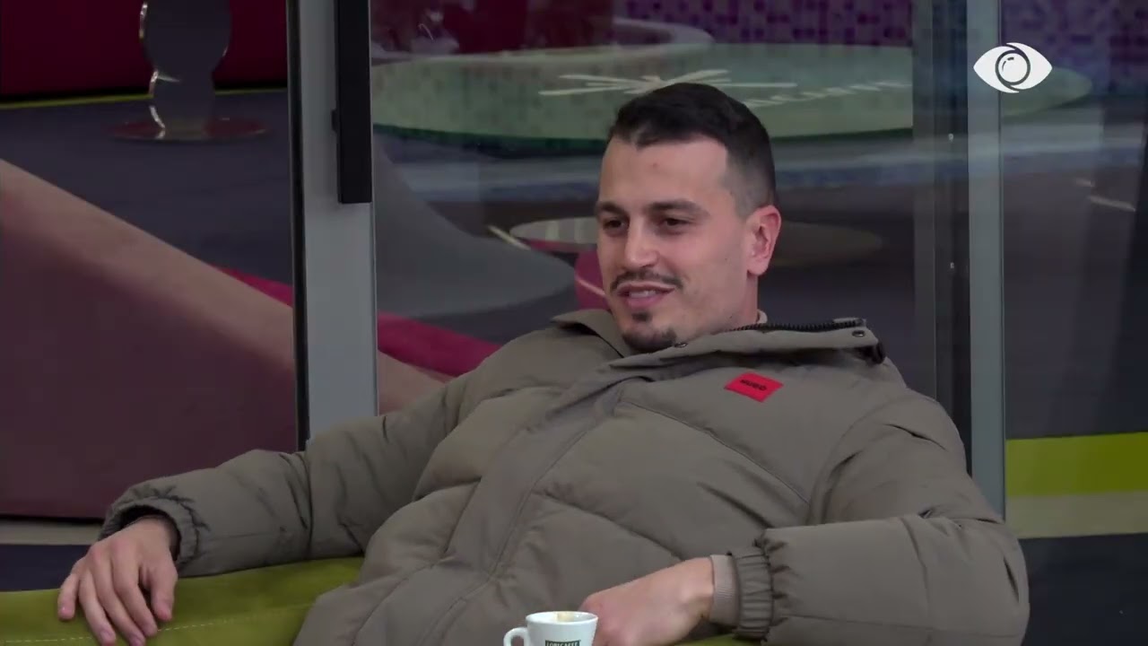 “Një herë e përkëdhel, një herë e lë”/ Mateo-Mirit për Selin: Bën si i dashuruar…