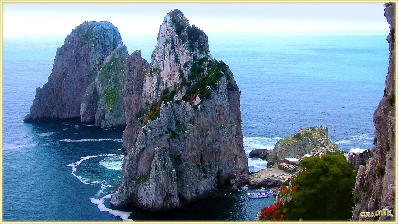 ITALY;  CAPRI , viel besungene INSEL im Golf von Neapel