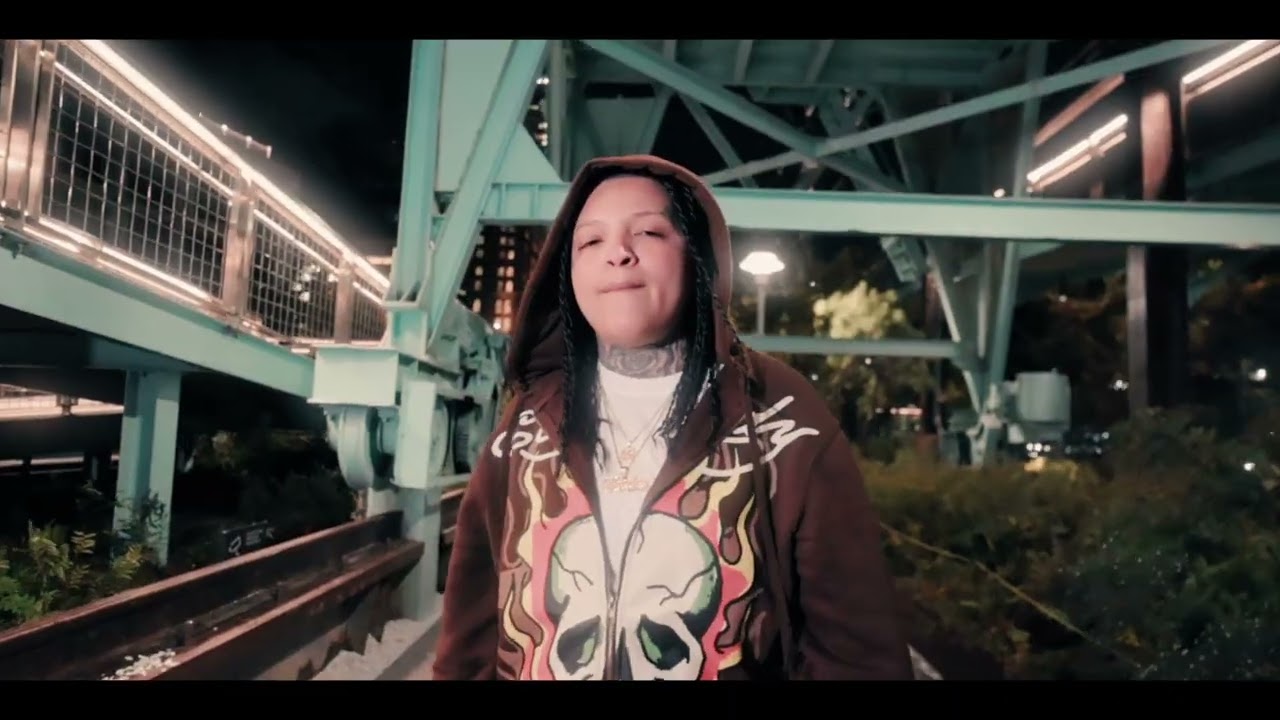 FEEL THE LOVE ( OFFICIAL MUSIC VIDEO ) 