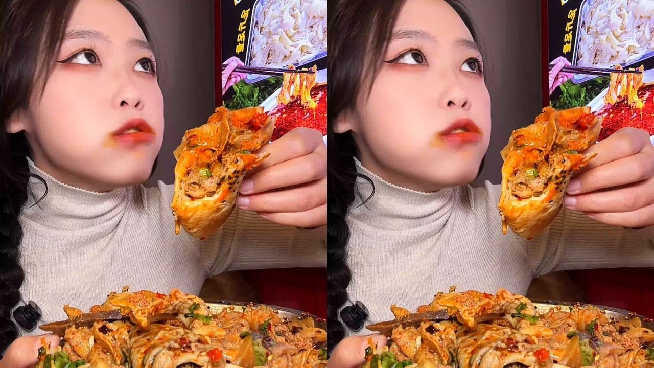饼夹红油麻酱牛肚太香了！ #山西运城 #运城美食 #牛肚火锅 #洛九门涮牛肚火锅鲜说话 @九肖