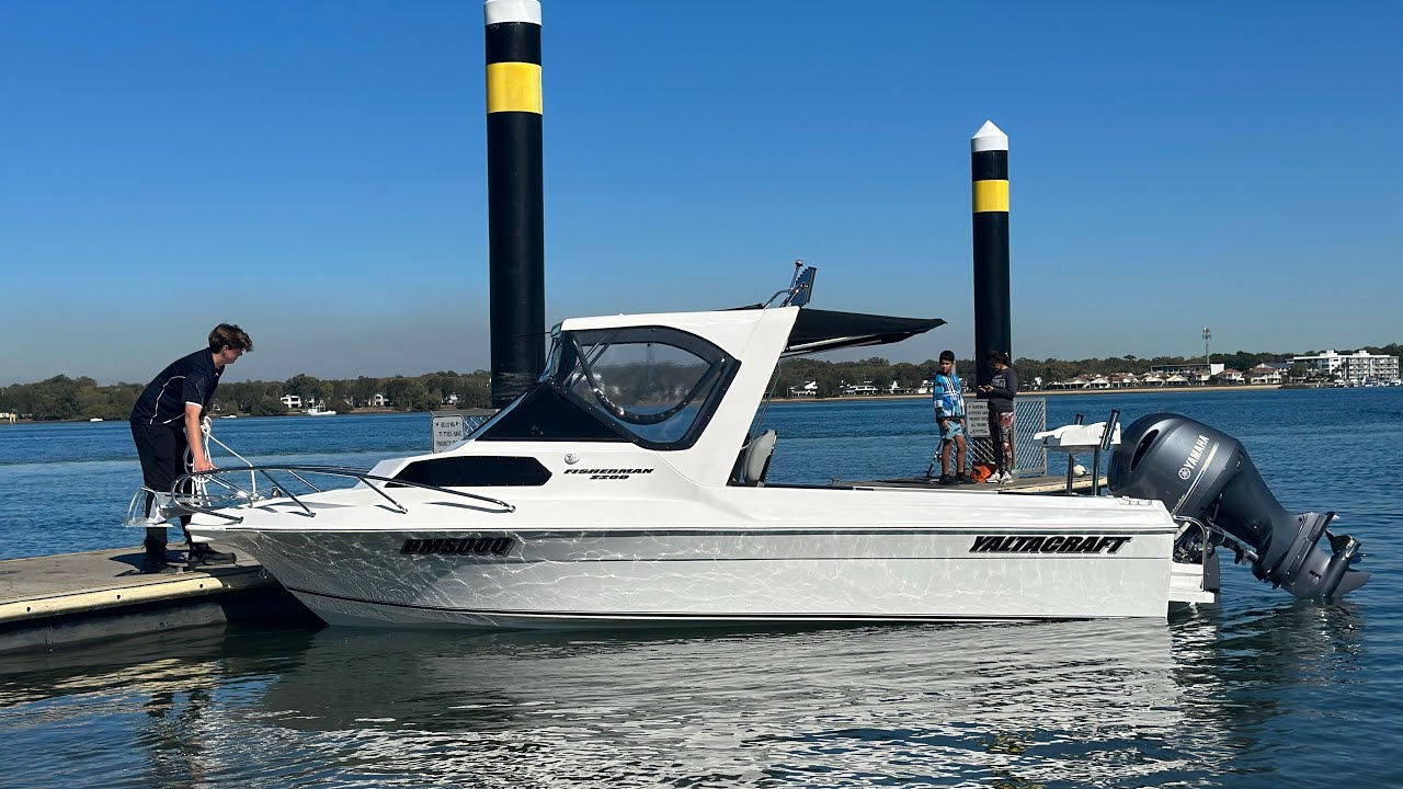Yalta Craft 2200 Fisherman powered by Yamaha 200hp