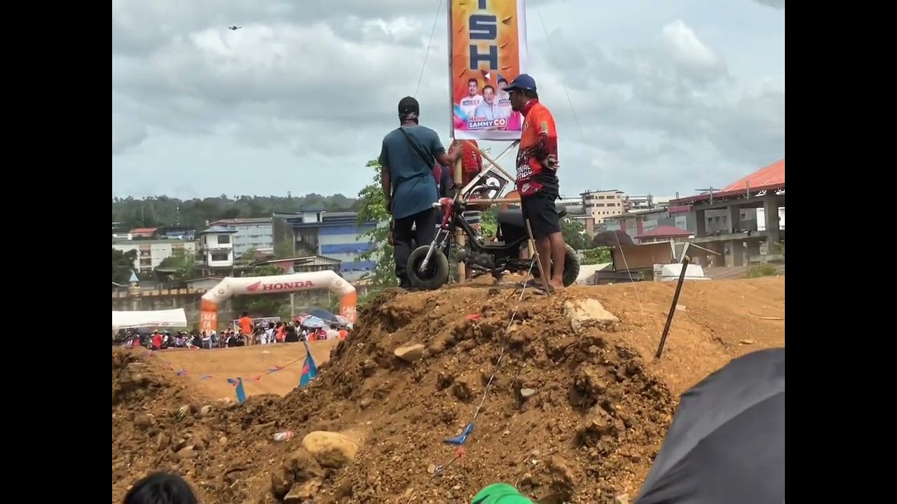 Ladies class (first round) Zyrah paco nag bad landing 