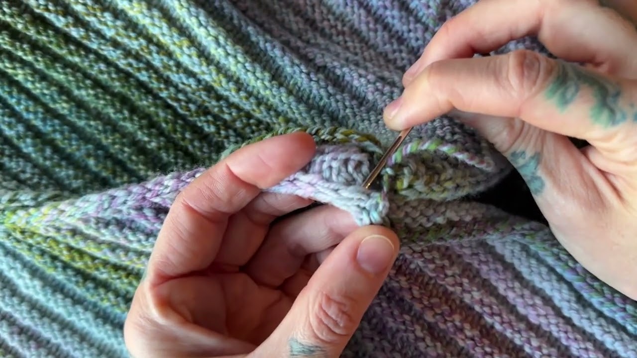Seaming tutorial for The Traveler Cowl
