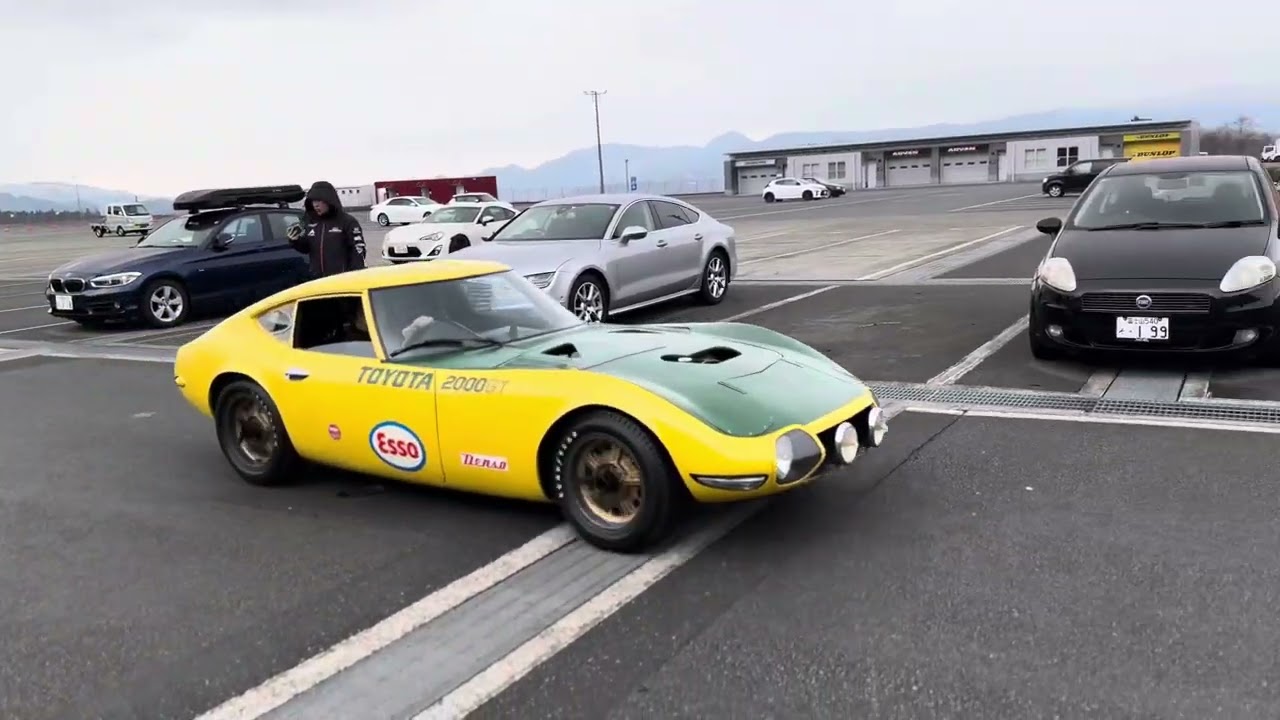 Toyota 2000GT Racer Exhaust note （1966's classic racer）