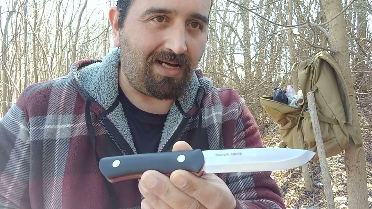 Joker trampero knife.