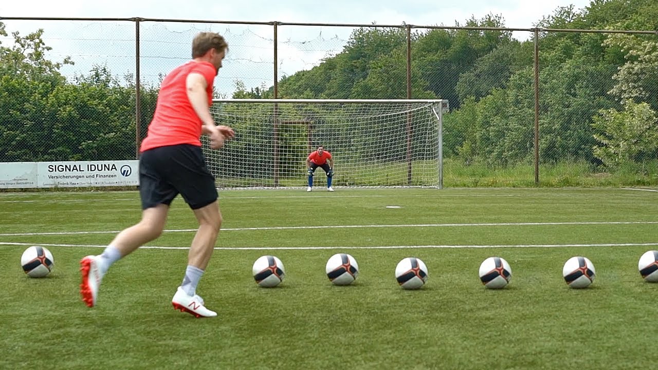 Even Manuel Neuer Wouldn't Save all These Free Kicks ! 🔥 Battle vs Pro Keeper