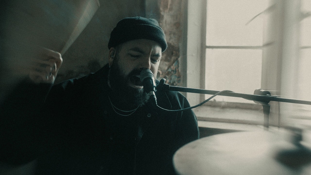 LASTELLE - Tired Eyes (OFFICIAL MUSIC VIDEO)