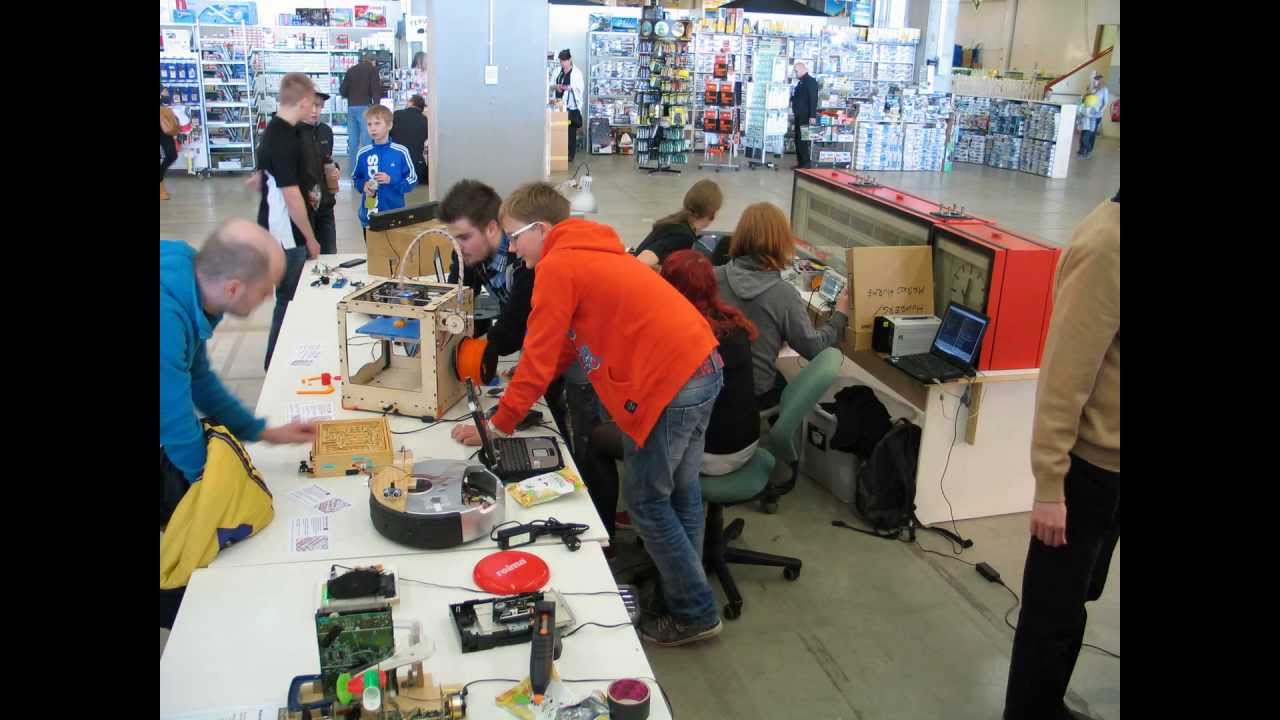 Model Expo 2013.04.27 Helsinki Hacklab timelapse