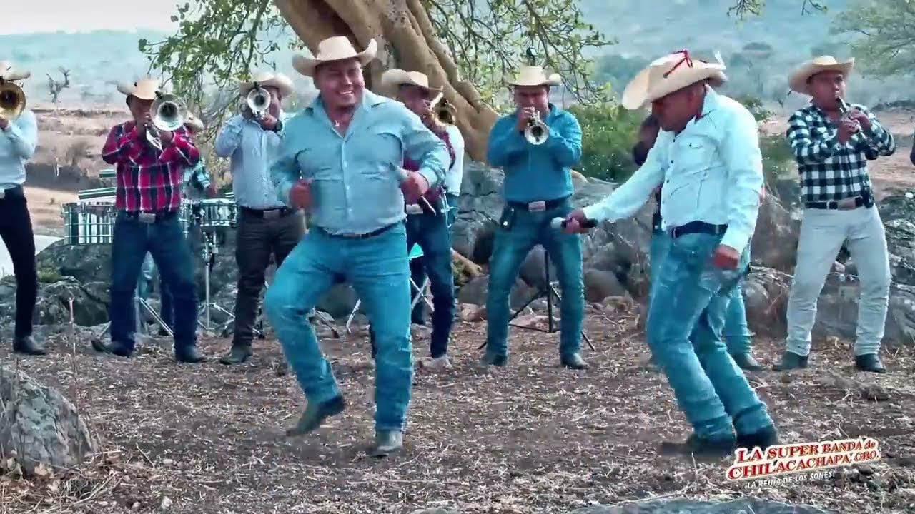 POPURRI DE SONES- BANDA DE CHILACACHAPA  (En vivo)