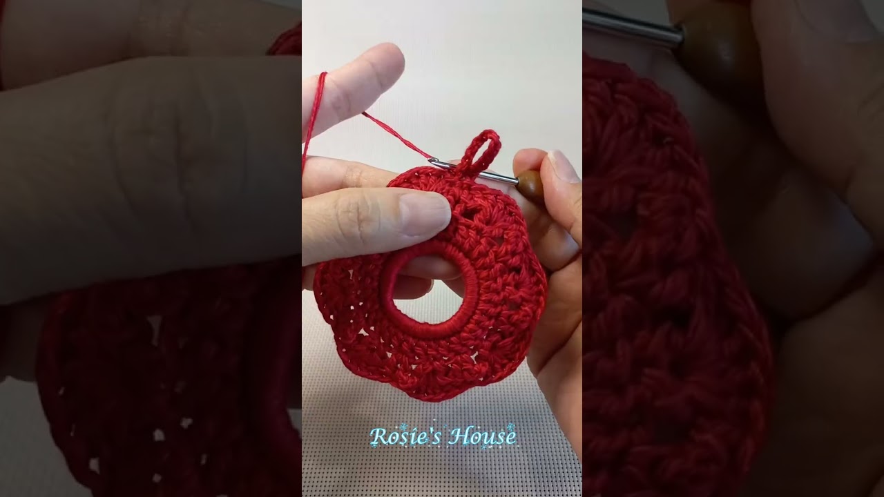 How to crochet wreath ornament / Hướng dẫn móc vòng nguyệt quế trang trí Noel