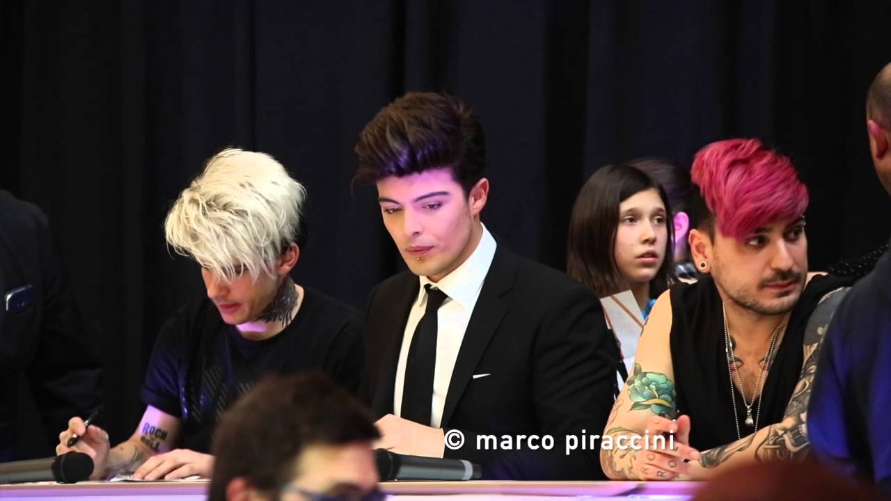 THE KOLORS: 