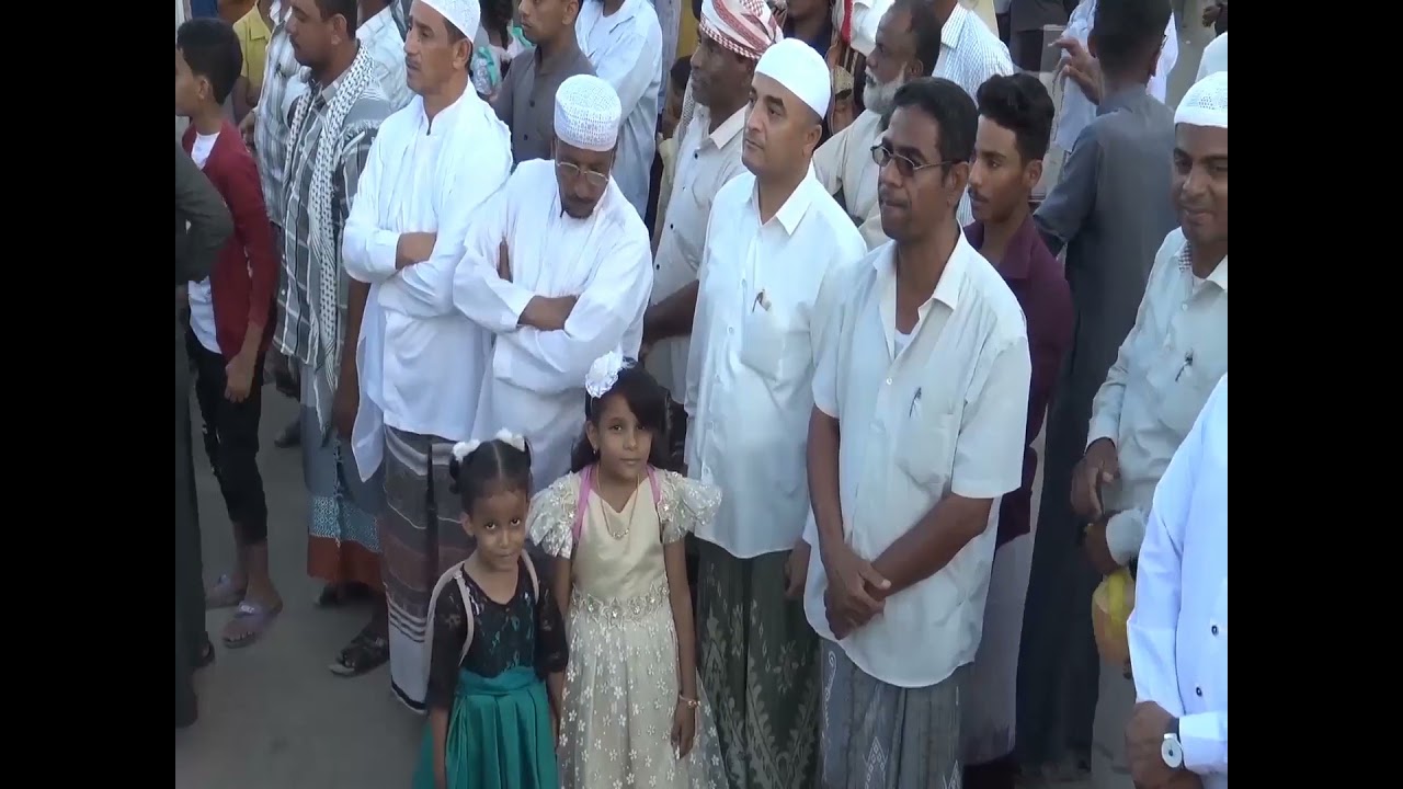 مشاركة عدة حي الشهيد خالد في مهرجان العرس الجماعي لمطلع المطالع لحافة الحوطة بمدينة سيئون هذا العام