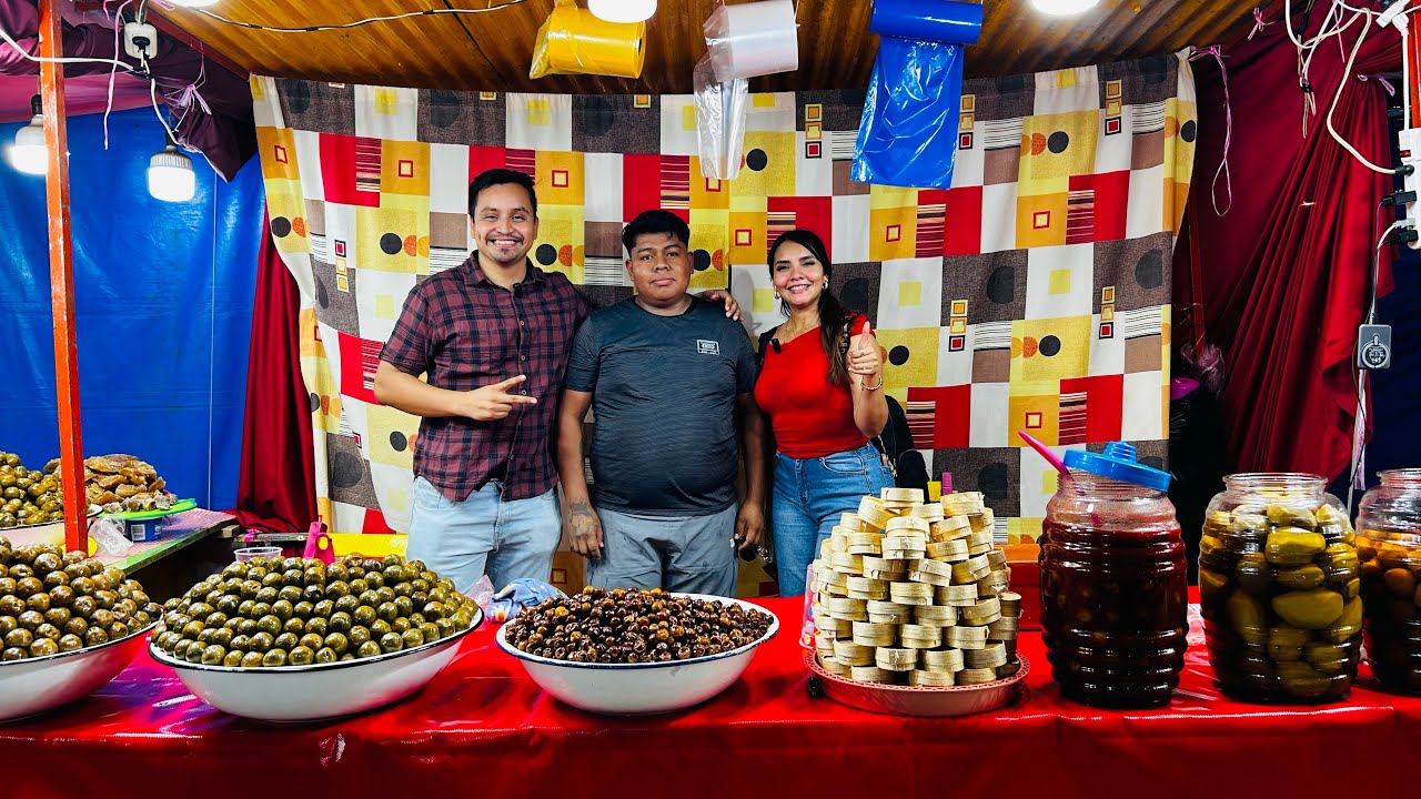 “Probamos los dulces más típicos y sabrosos de la feria del pueblo 🤤🇲🇽”
