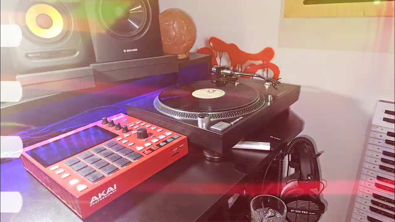 [FREE] BOOMBAP SAMPLE TYPE BEAT - Martha z usa 94 BPM