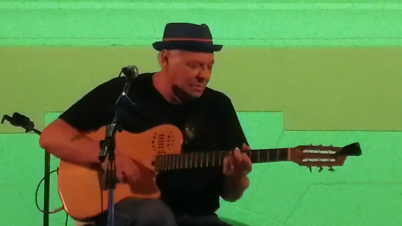 Enzo Gragnaniello in Trio  