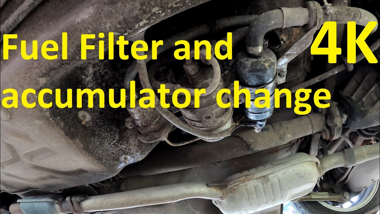 Changing the Fuel Filter and Accumulator on my Mercedes 190E W201