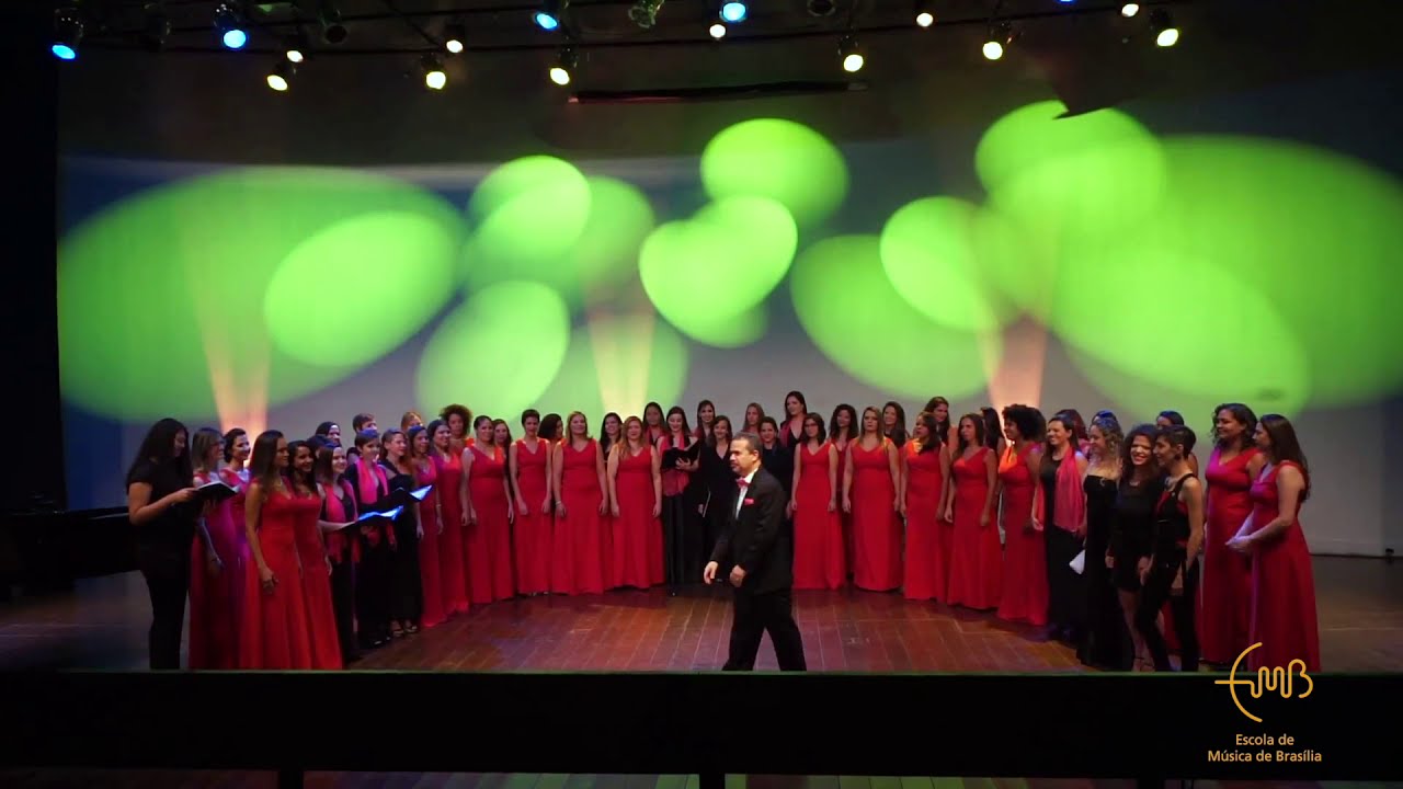 Coro Feminino Cantares - Ponta de Areia ( Milton Nascimento )