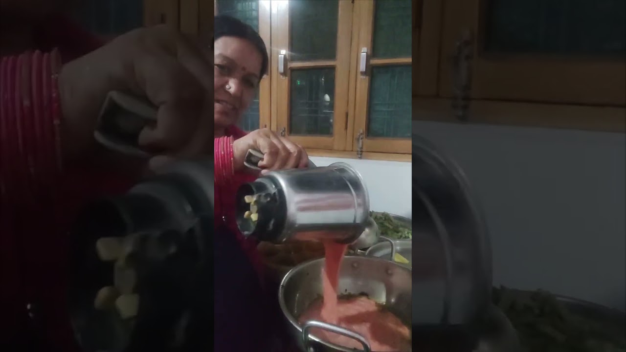 नई डिश बना रही हूं मैं आज