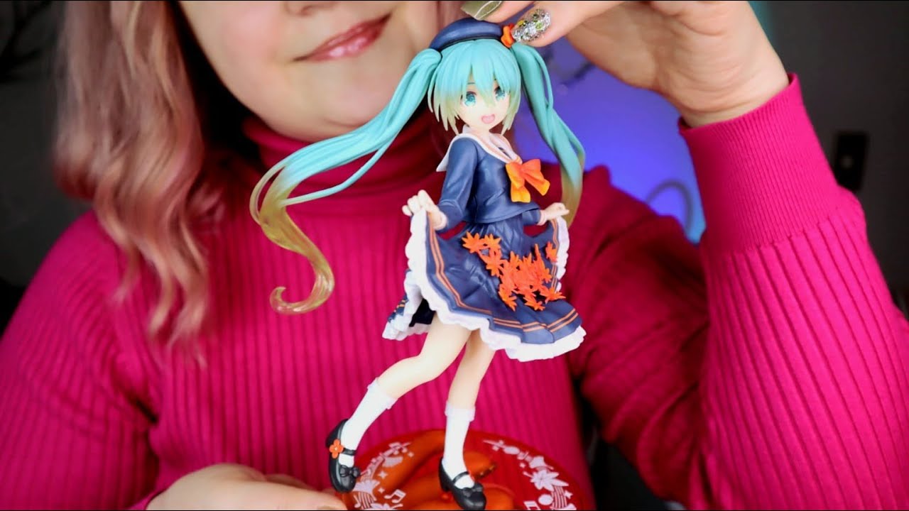 Super Cute Anime Figure 😍 Tingly ASMR Unboxing 🎀 Hatsune Miku Tapping & Scratching 💋 Whispering