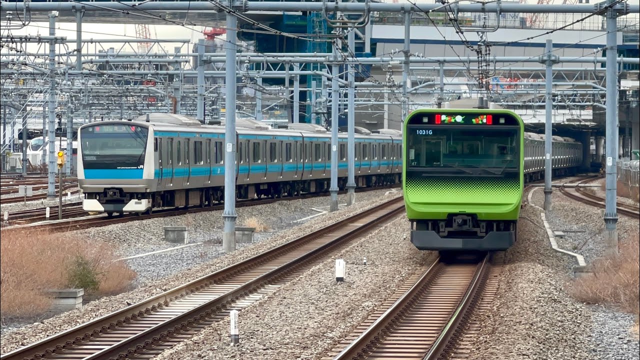 【山手線と京浜東北線が同時発着】E235系トウ47編成 & トウ37編成　山手線外回り & E233系 京浜東北線　高輪ゲートウェイ駅 発着の様子