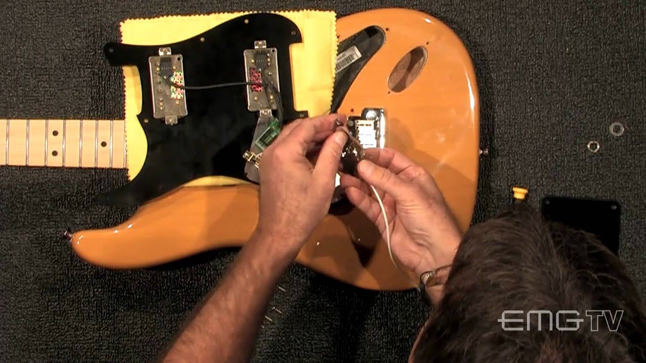 Easy solderless EMG ST12 Install into Strat guitar