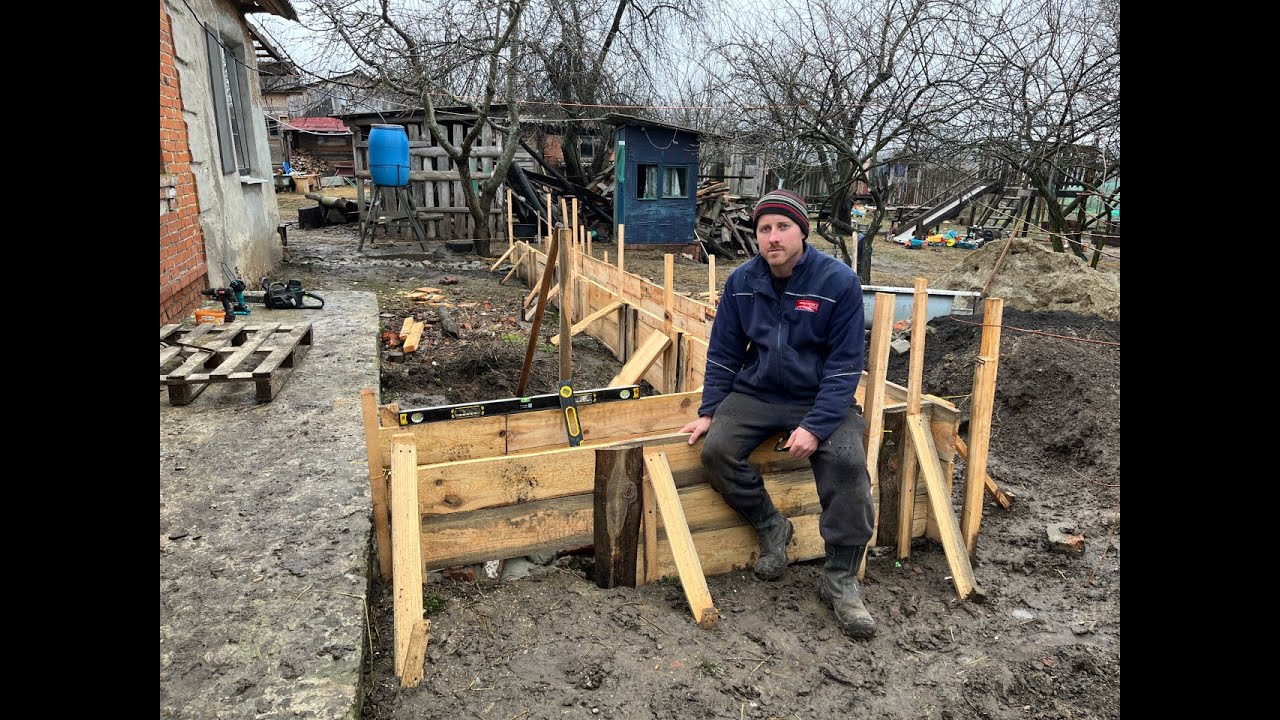 Стройка требует жертв! Продал быка, чтобы купить стройматериалы!