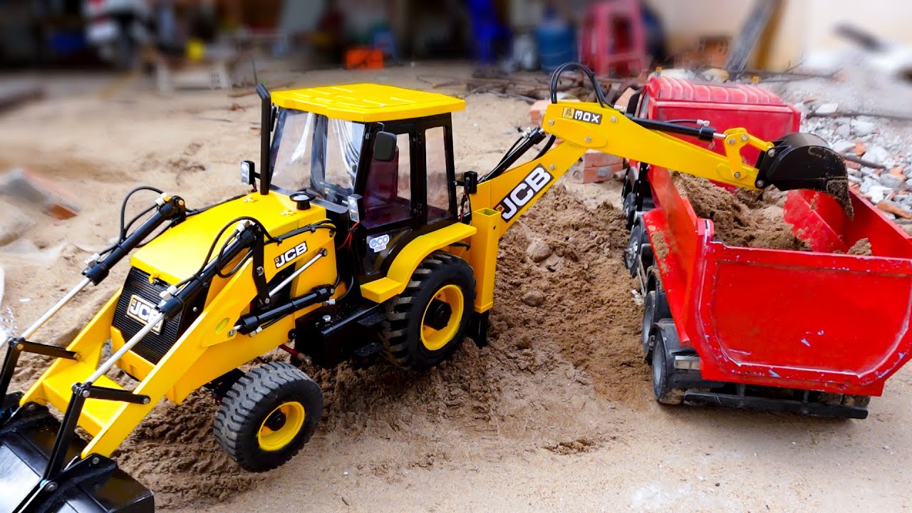 Testing My Homemade RC Backhoe JCB 3DX 1/8 scale