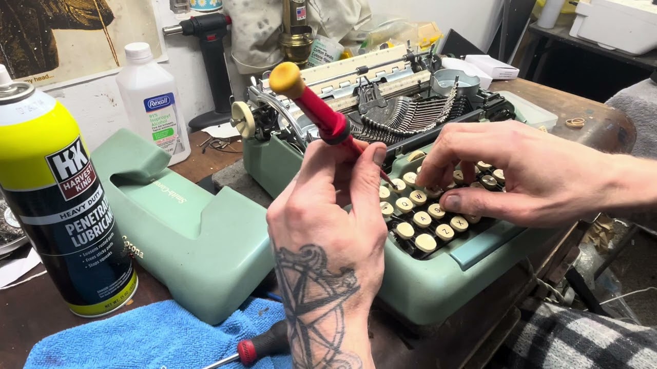 Full Typewriter Disassembly Video- Smith Corona 5TE (or any 5 series based SC Model)
