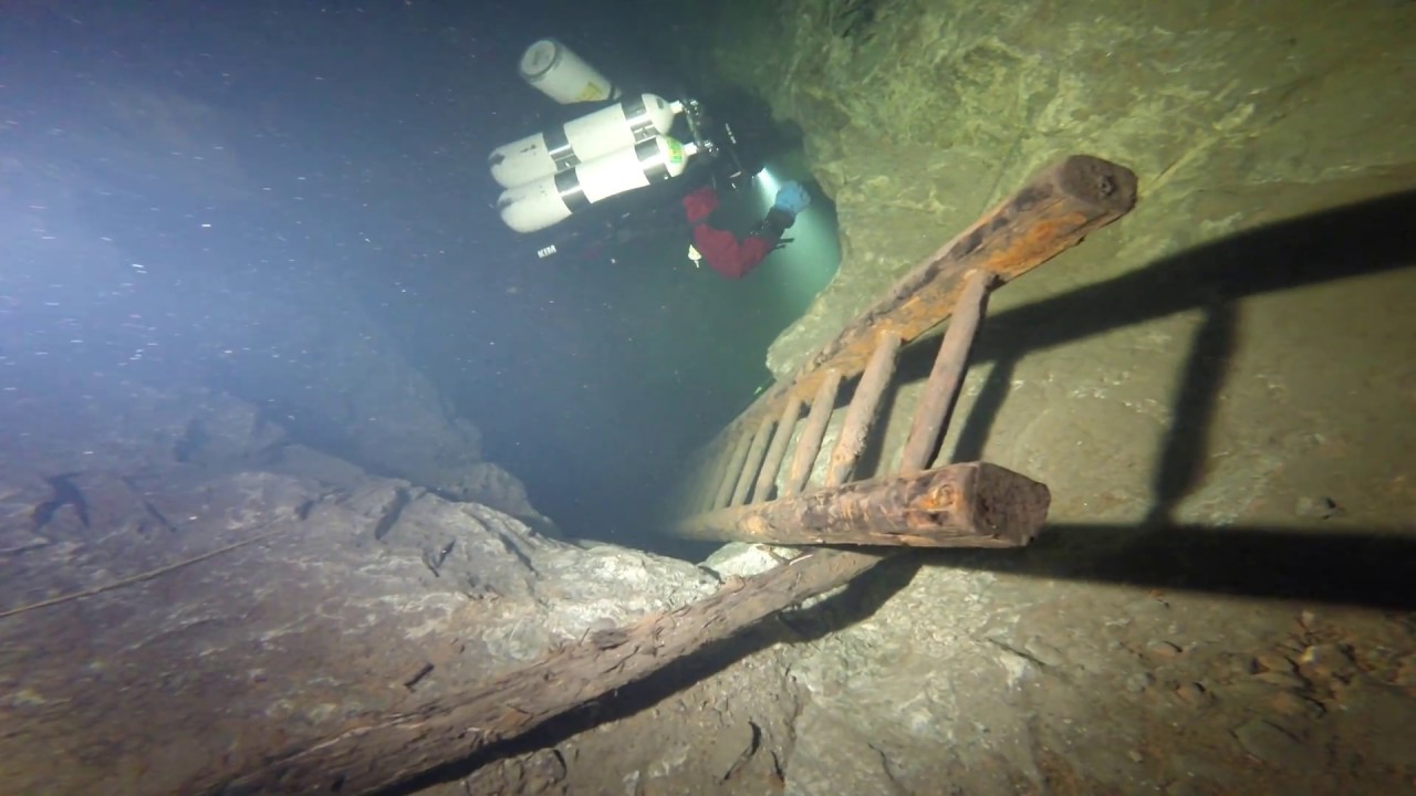 Sala silvermine, "The Barrel room"