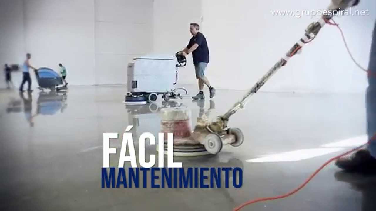 Limpieza técnica y tratamiento de pavimento de hormigón con sistema RetroPlate