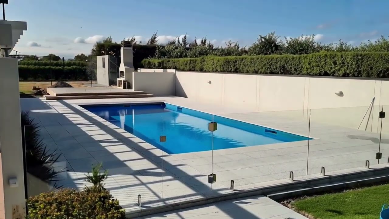 A Mayfair Pools & Spas Renovation &ndash; Moderne makeover