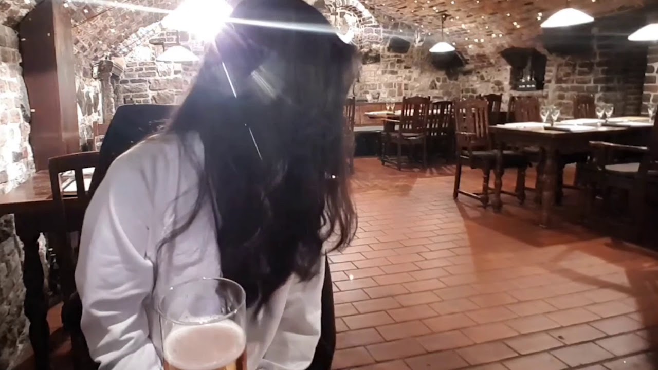 Girl starts crying after seeing a rat behind her