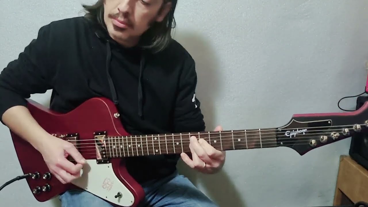Clean Epiphone Firebird Studio Worn Cherry Red Limited Edition 2010