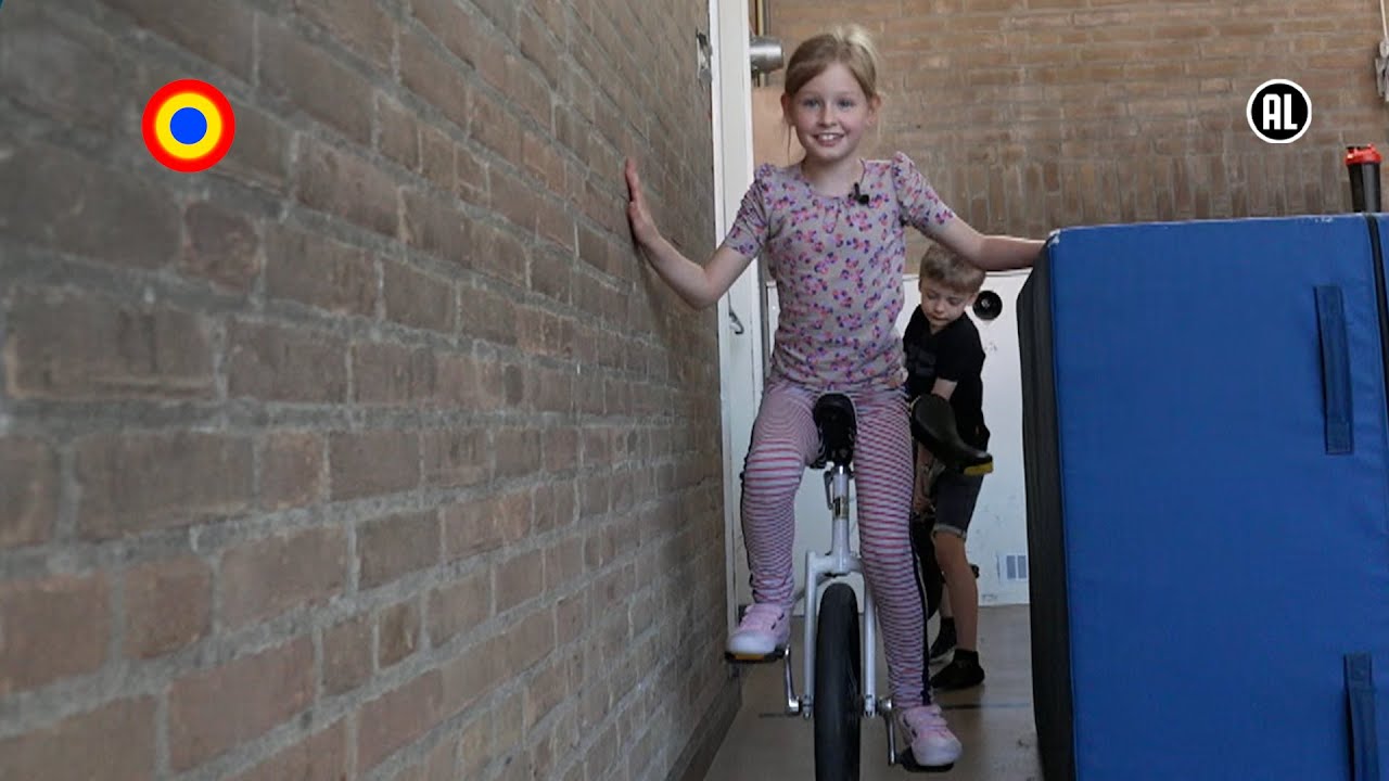 Zovia vindt de eenwieler het allerleukst | Circusles | Kindertijd KRO-NCRV