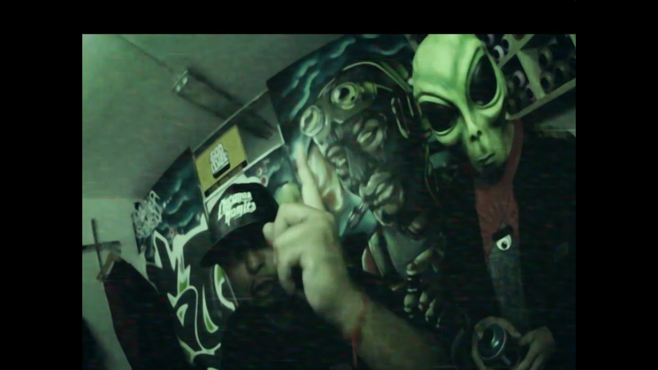 BASCUR - Cajón Graffiteao -(Videoclip Inédito 2017) - Scratch DJ Vilaz